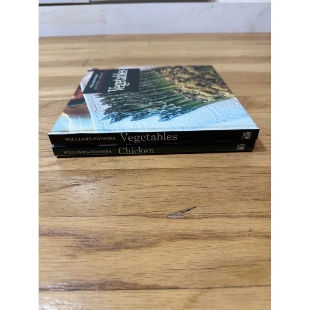 2 Williams-Sonoma Kitchen Library Recipes Cookbooks Chicken and Vegetables 1990s